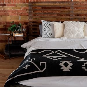 Castle Rock Patterned Wool Jacquard Blanket
