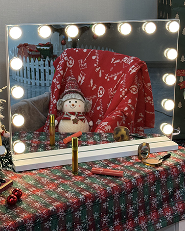 Ratsamee Hollywood Mirror with Lights