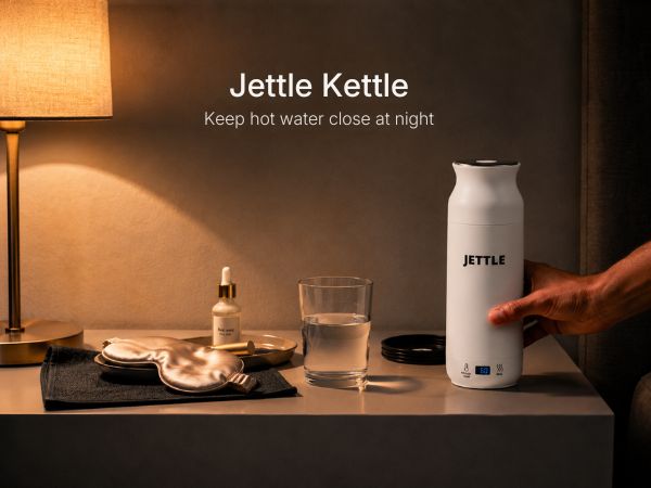 Jettle Kettle: Keep hot water close at night