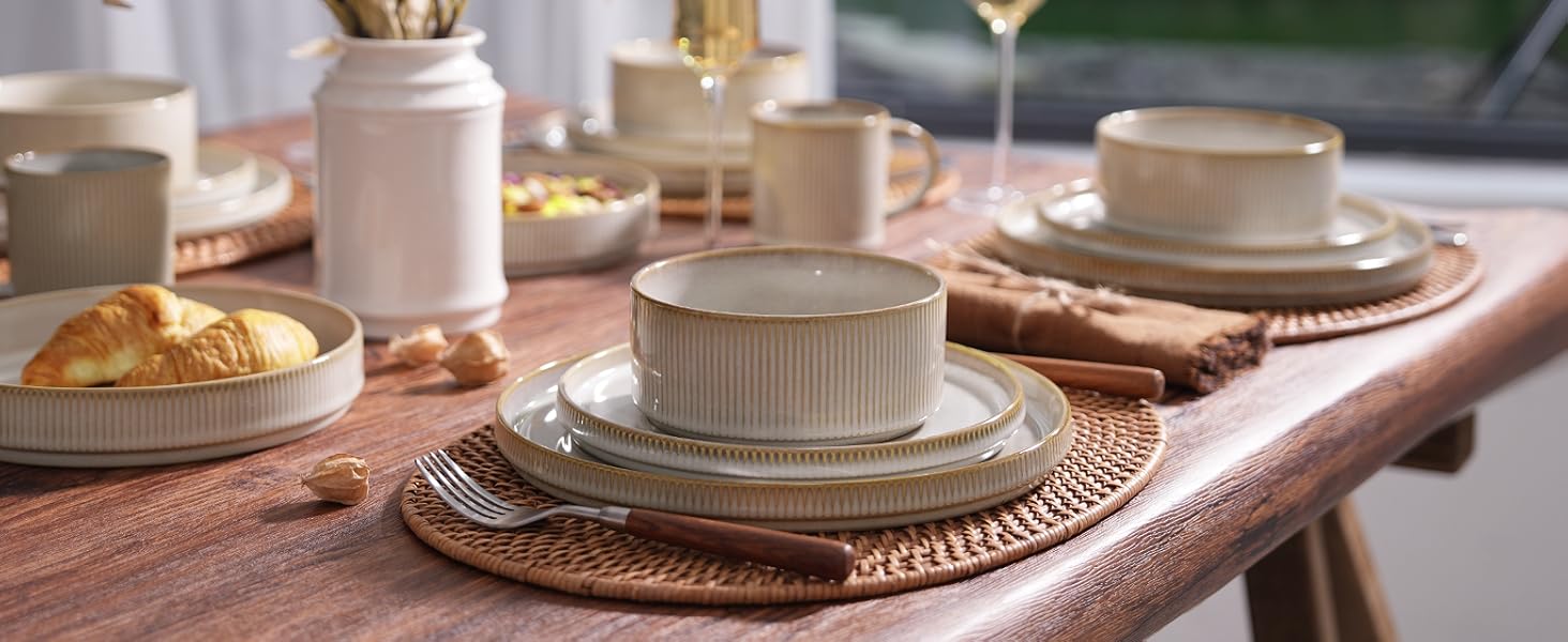 dinnerware set