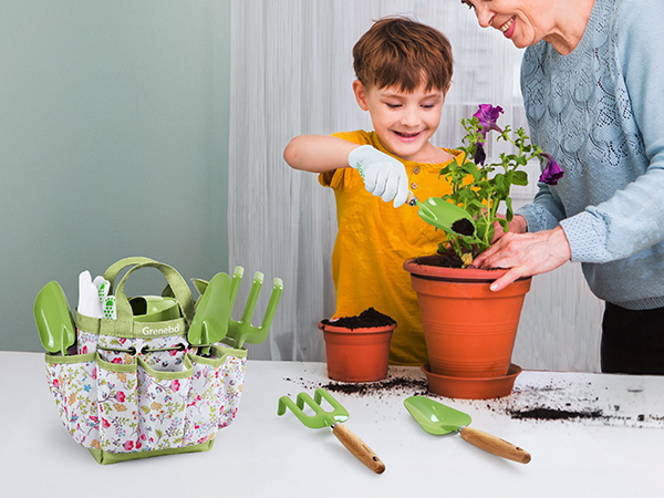 Learn more about nature and plants while planting with the kid gardening set!