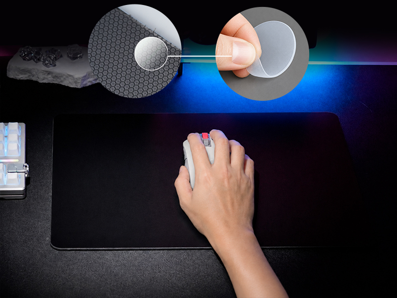 Equipped with non-slip rubber foot pads, the bottom firmly grips all flat desktop surfaces