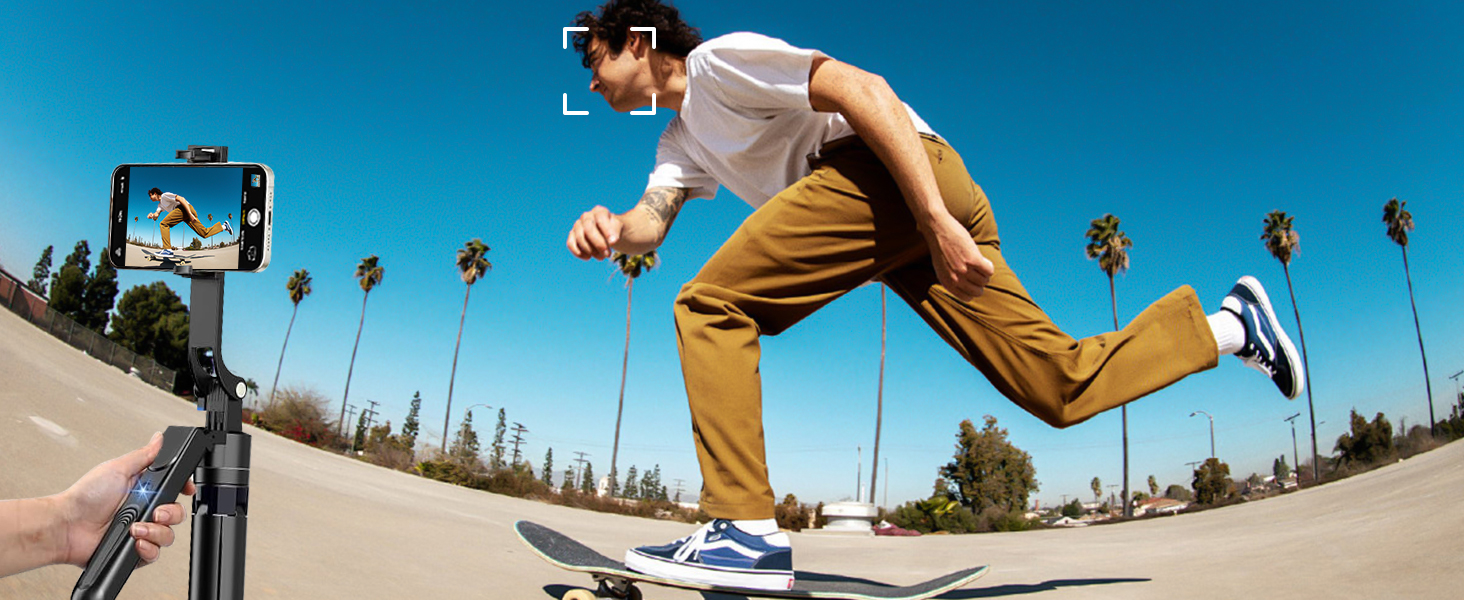 Face tracking tripod