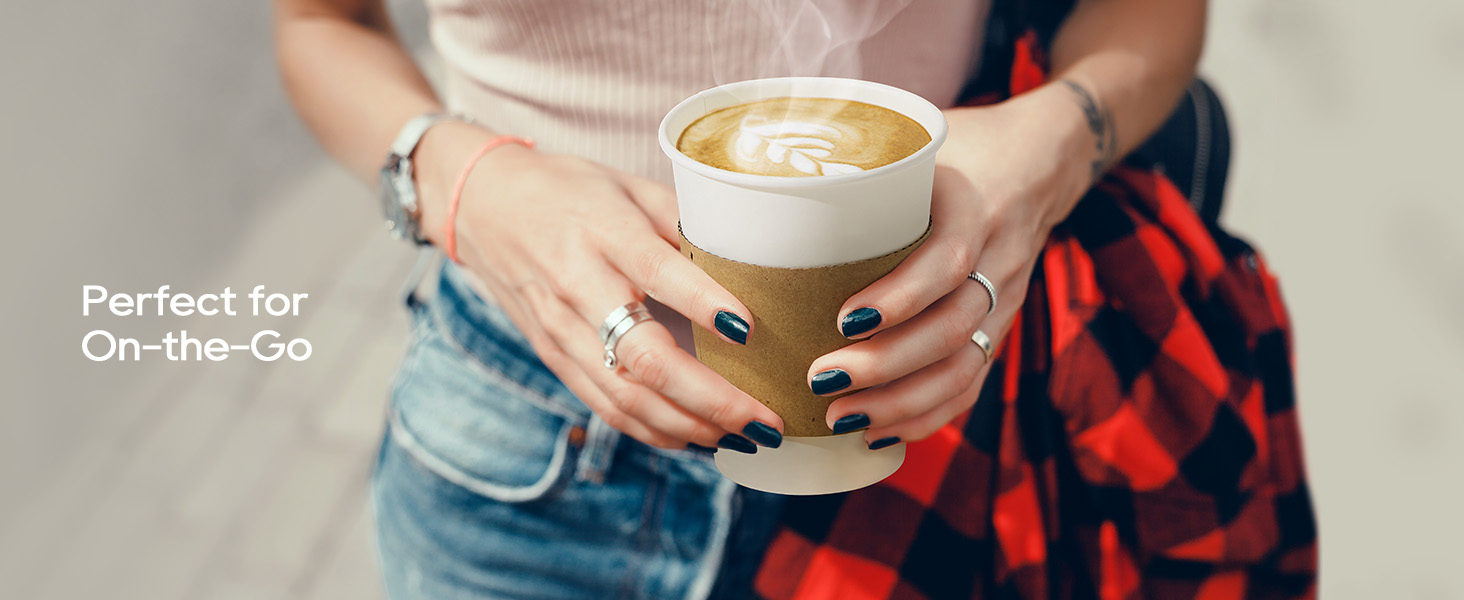 coffee cups with lids