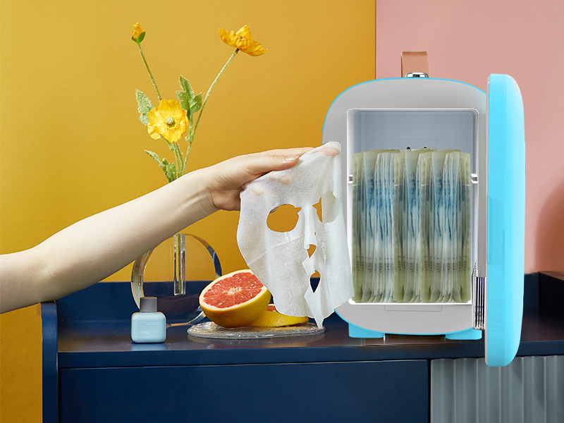 FACIAL MASK STORAGE