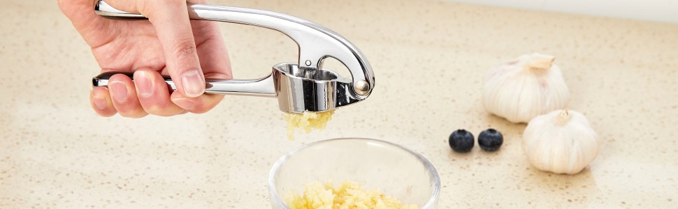garlic crusher easy to squeeze make a difference in kitchen