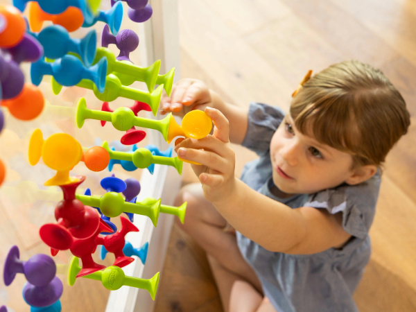 Squigz image 4