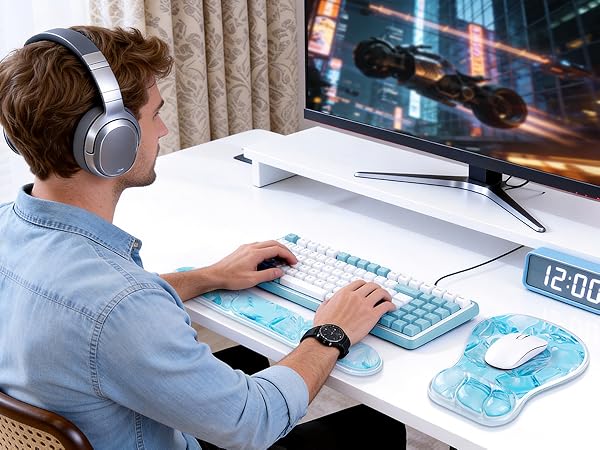 mouse pad with wrist rest