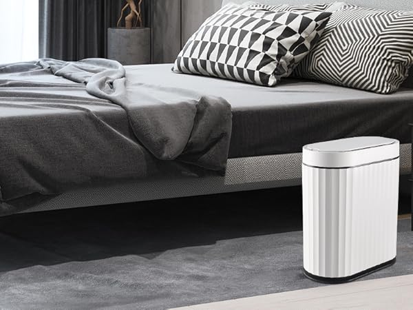 small bathroom trash can with lid