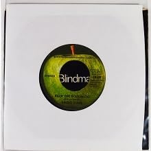  Ideal 45 rpm setup - vinyl in inner sleeve, cover in outer bag for maximum archival safety