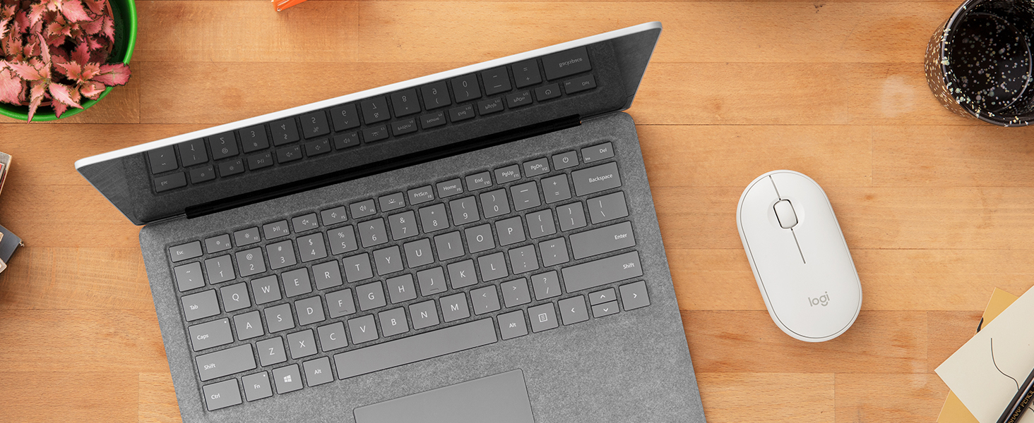 A zoom of Pebble M350 mouse