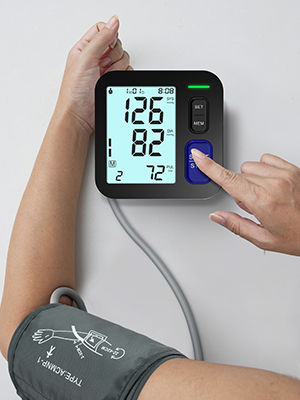 AUTOMATIC BLOOD PRESSURE MONITOR