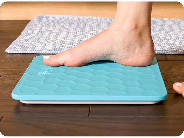 Removable silicone scale