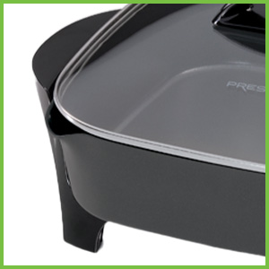 Pour spout doubles as a spoon rest