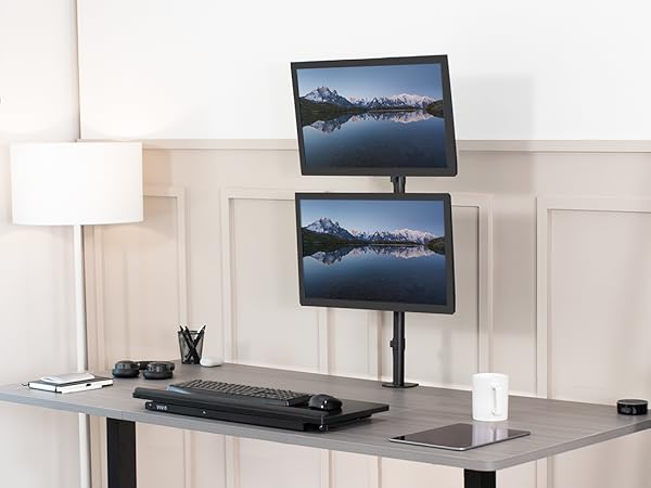 Dual stacked monitor mount