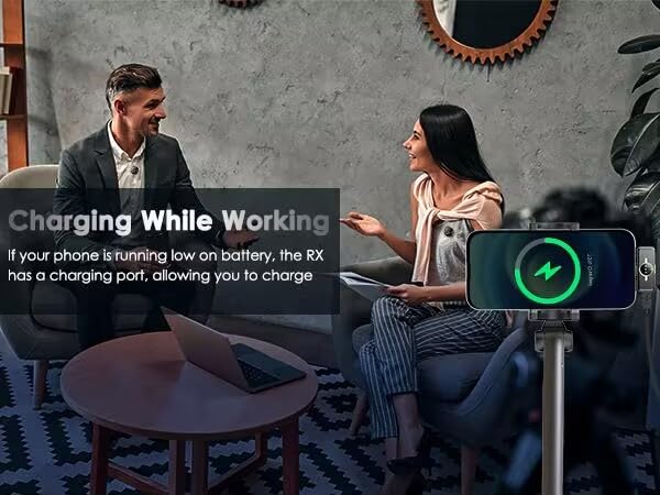 Wireless microphone with charging capability while in use, ensuring uninterrupted recording.