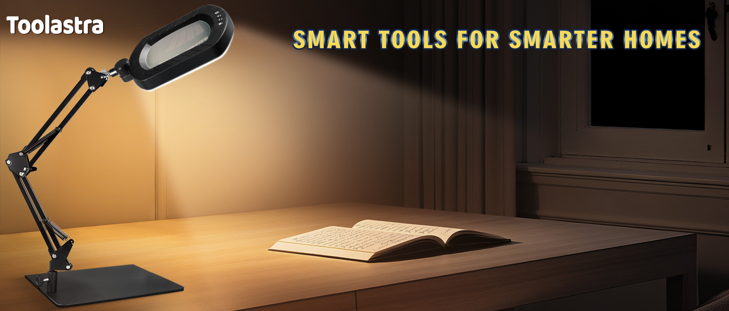 magnifying glass with light