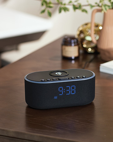 digital alarm clock with wireless charging