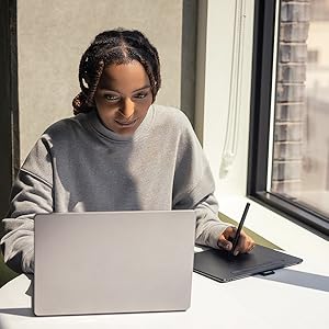 intuos drawing tablet