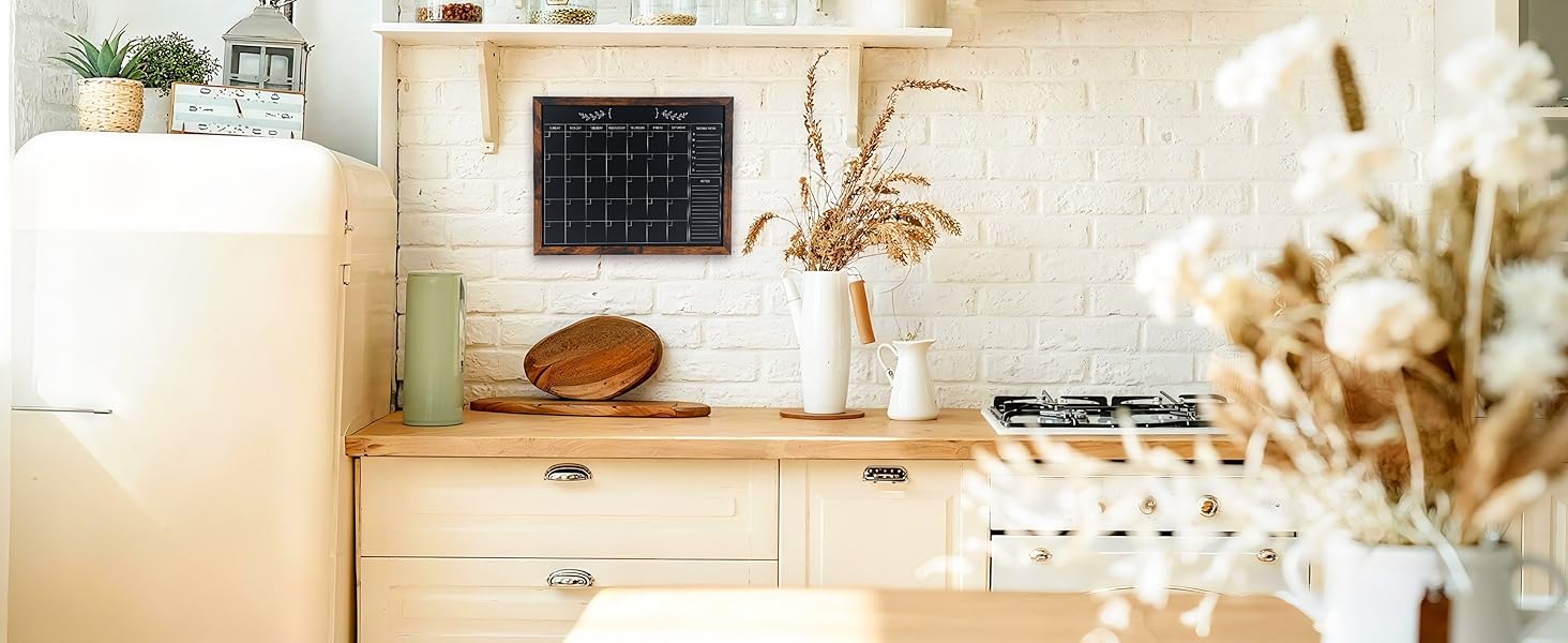 This small chalkboard calendar is suitable for kitchens