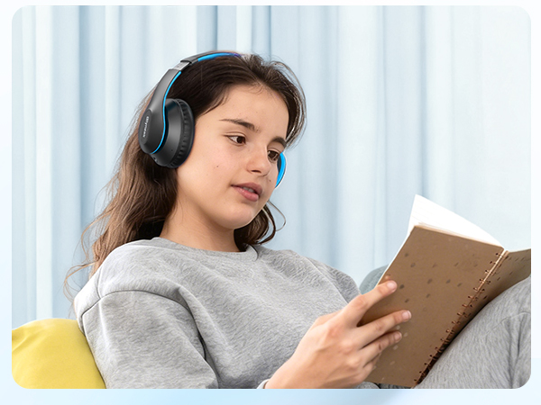 Headphones ear cups are made of PU artificial leather,waterproof and not easy to deformation