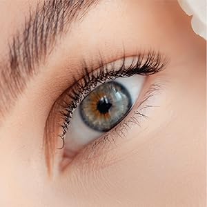 natural looking false eyelashes