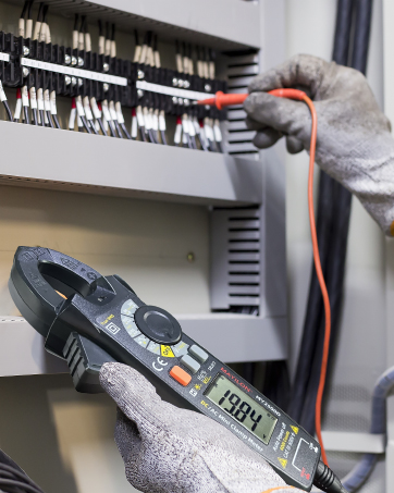 Low Current Clamp Meter