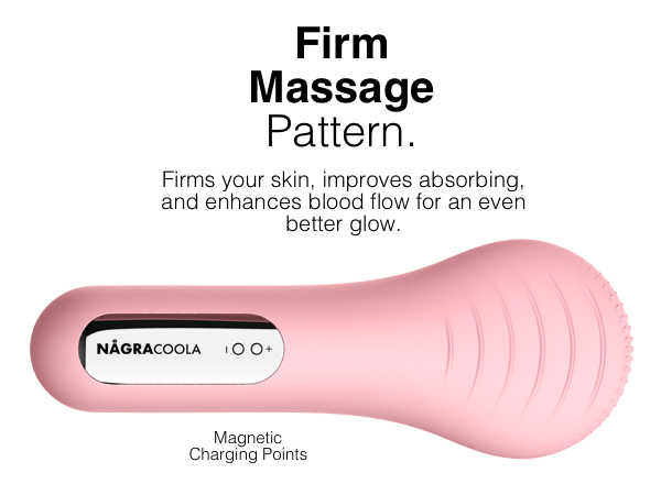 Face scrubber with heat massaging pattern