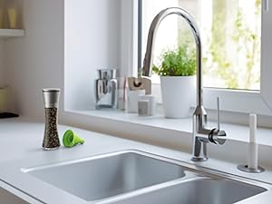 salt and pepper grinder set