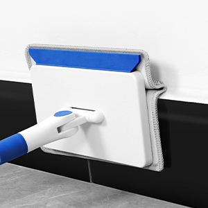 Baseboard cleaner tool with handle