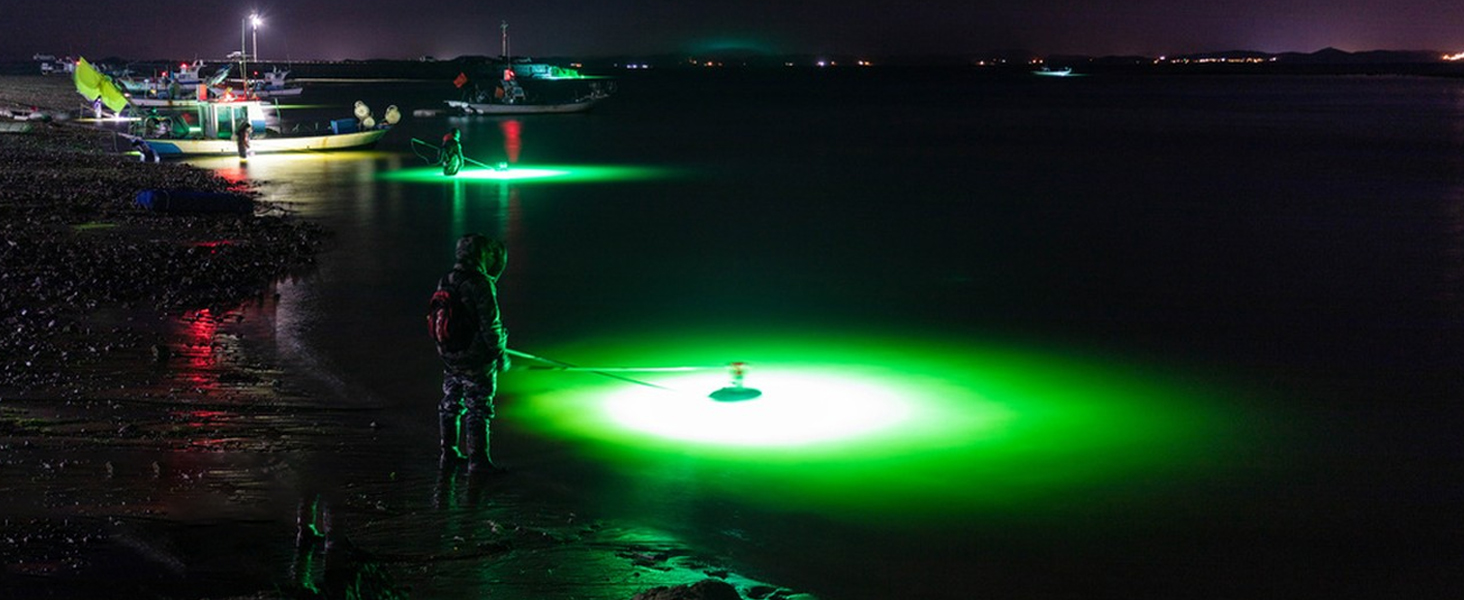 underwater light