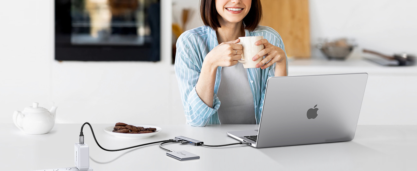 CE35s MACBOOK USBC HUB