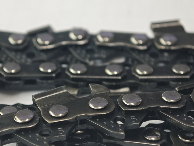 CHAINSAW CHAINS