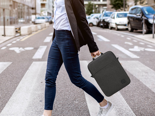 portable tablet sleeve shoulder bag