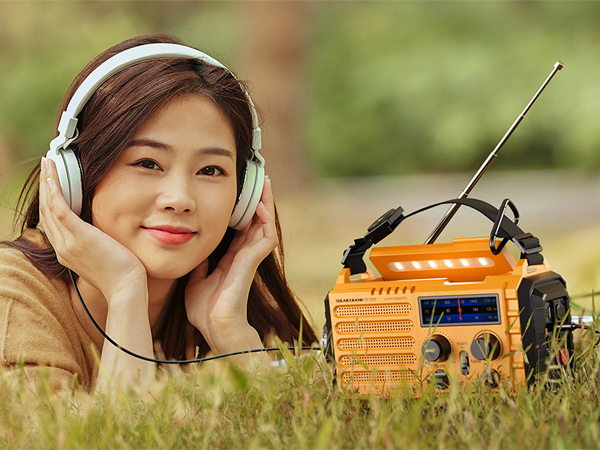 weather radio noaa alert with battery backup for picnic