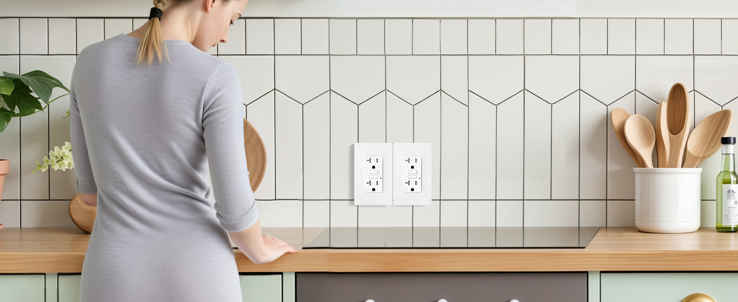 20 amp gfci outlet white