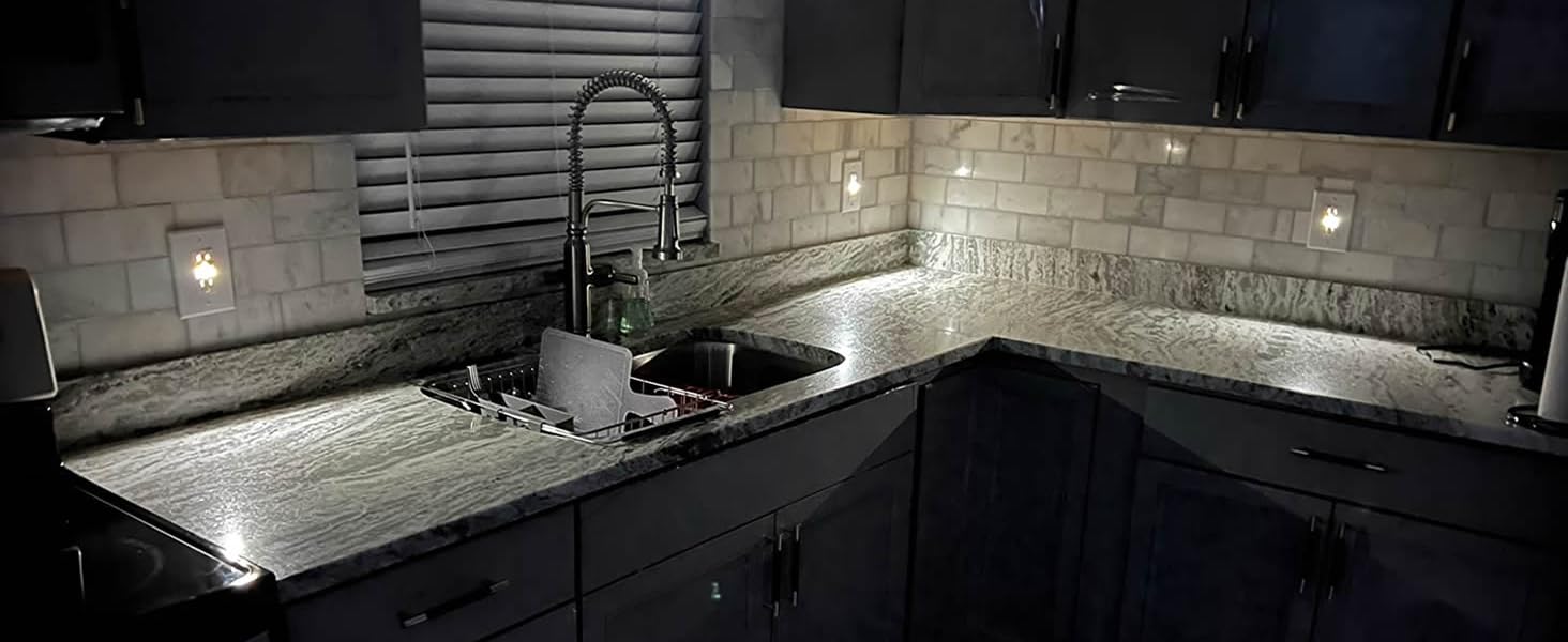 Receptacle Outlet with Night Light,Tamper-Resistant,15A,2 Pole,Standard Electrical Outlets