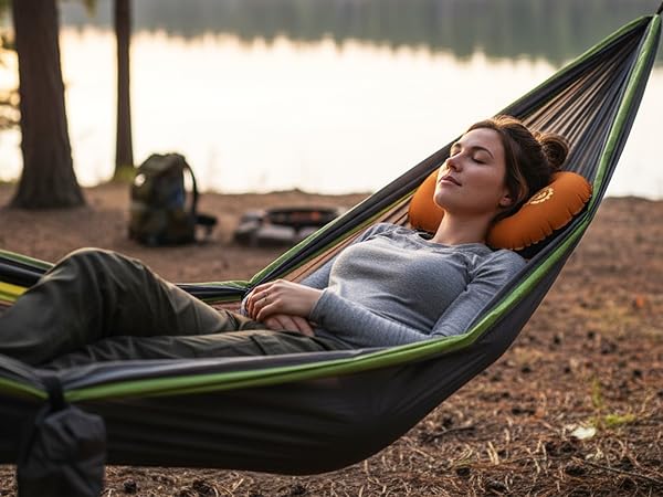 pillow hammock m