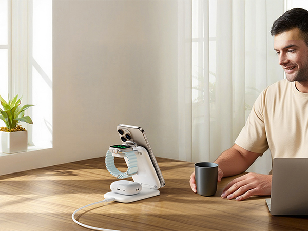 mag safe charger from apple for iphone 17 pro max