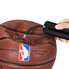 2. PRESS THE BUTTON TO POWER ON THE PUMP