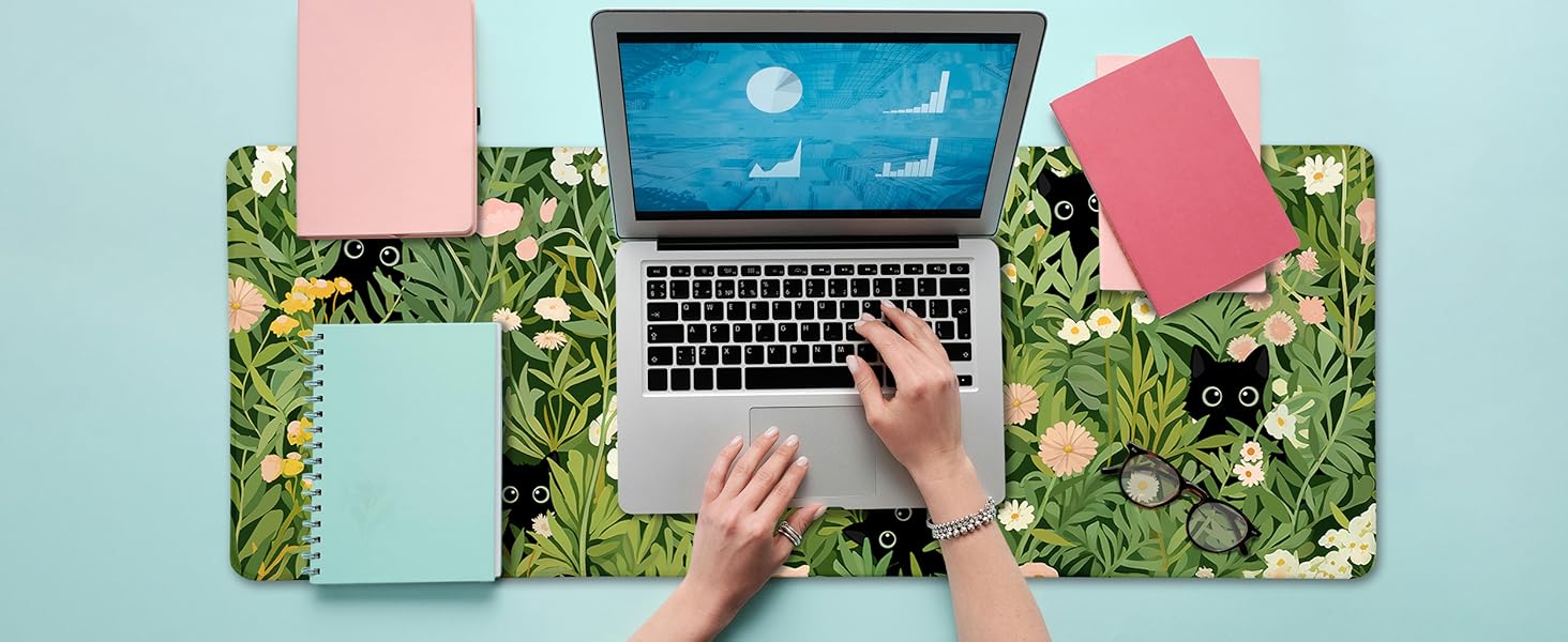 Your All-in-One Cute Desk Mat! A large, stylish pad perfect for gaming work and brightening your day