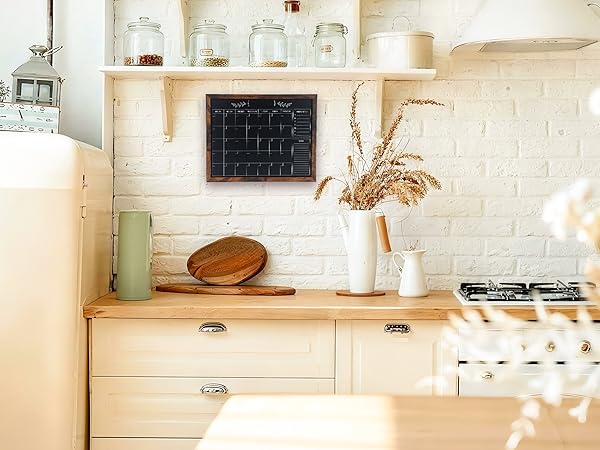 This small chalkboard calendar is suitable for kitchens