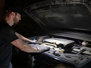 The EDC flashlight for automotive repair and daily use