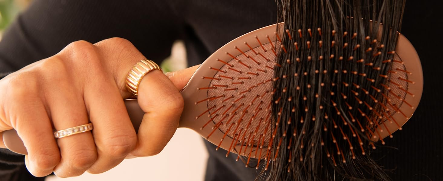 clean girl aesthetic wet hair brush girl hair accessories hair brushes hair brush detangler