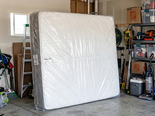 Store your twin mattress in a plastic bag designed for storage.