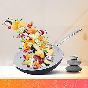 fry pan; pots and pans; healthy fry pan; nonstick pan; hexclad frying pan; sensarte pan;