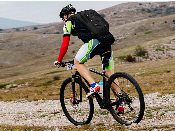 Cycle freely with the MIYCOO hydration pack, for hands-free hydration on the go.