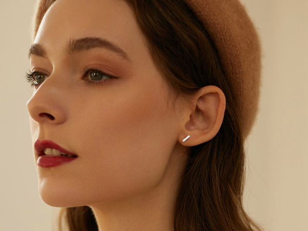 bar earring