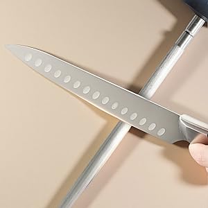 Ergonomic non-slip grip reduces hand fatigue. 