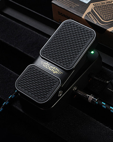 Guitar effects pedal